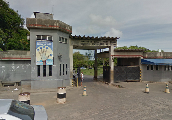 Mulher é flagrada pelo BodyScan tentando entrar com drogas nas partes íntimas na Cadeia Pública de Salvador por Google Street View