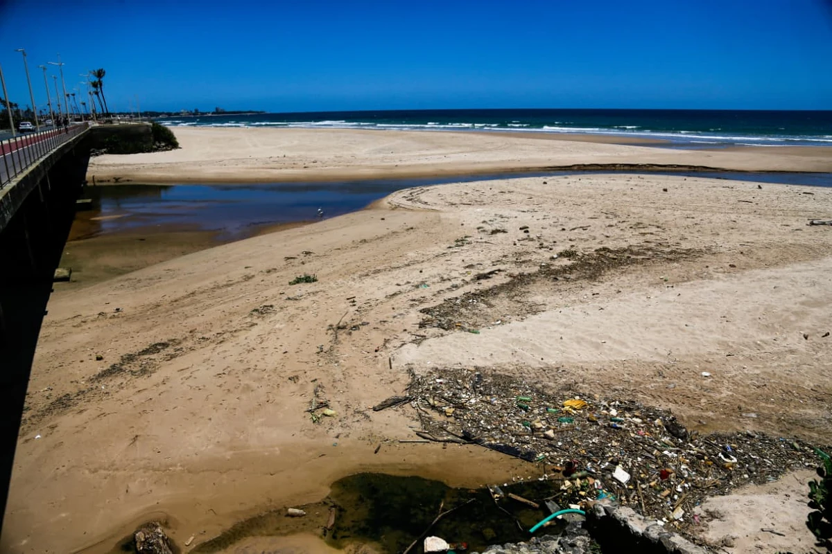 Praia da Terceira Ponte por Arisson Marinho/CORREIO