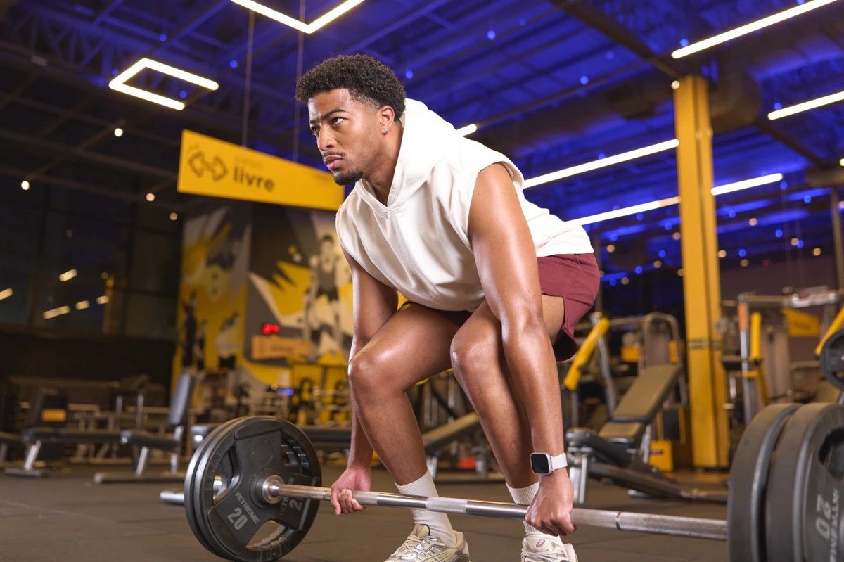 Compensar os exageros de fim de ano na academia pode causar lesões