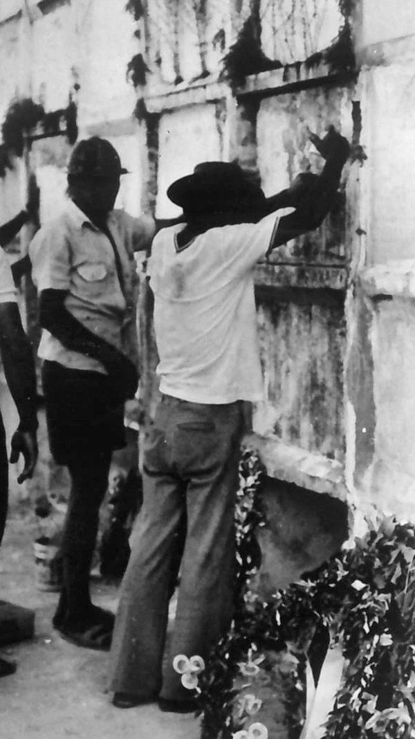 Enterro das vítimas teve muita emoção por Ximbica/arquivo CORREIO