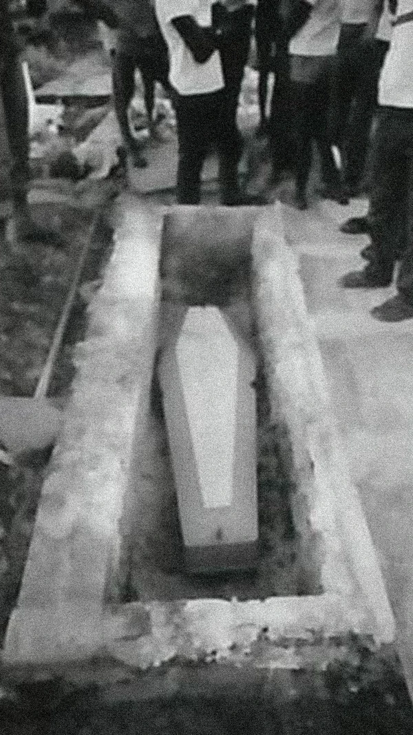 Enterro das vítimas teve muita emoção por Ximbica/arquivo CORREIO