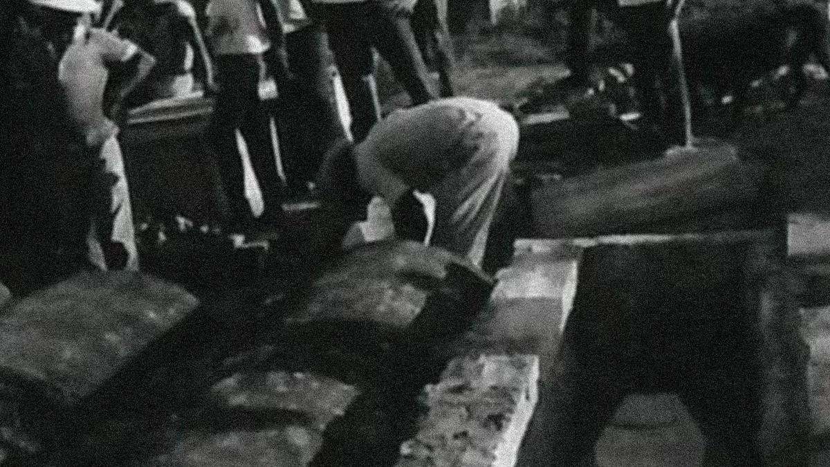 Enterro das vítimas teve muita emoção por Ximbica/arquivo CORREIO