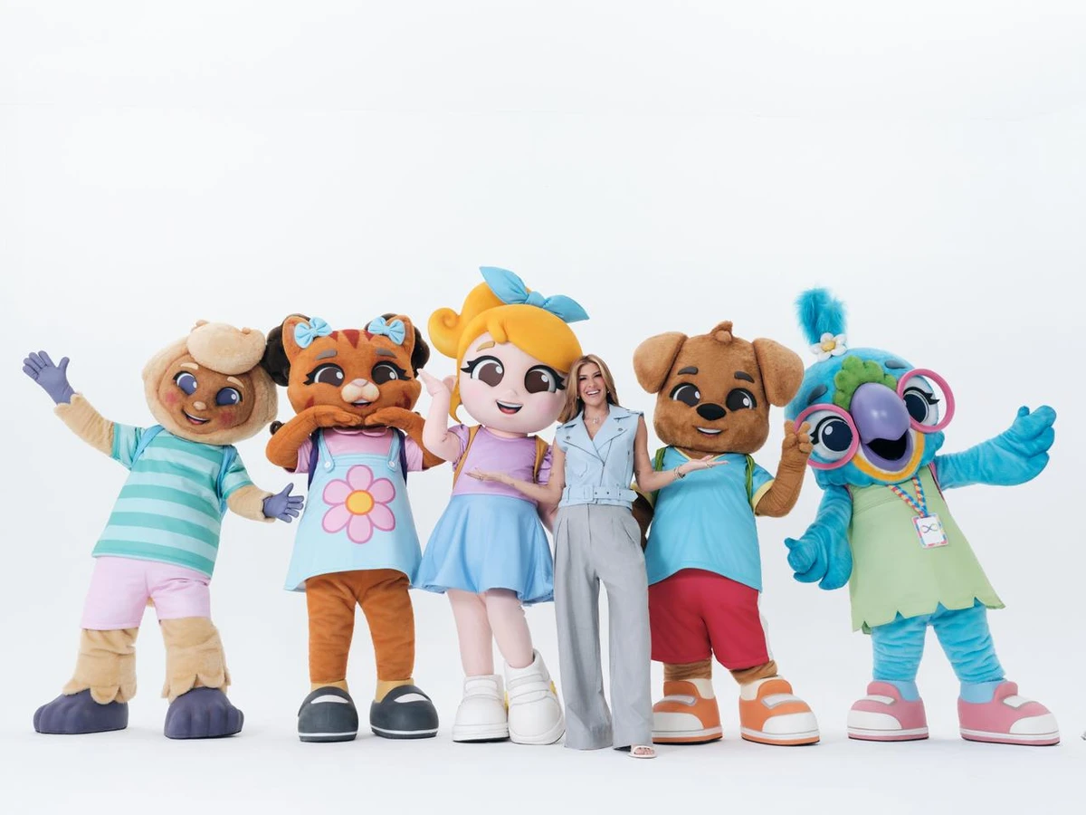 Galeroca nasceu da vontade de Lore de criar um nome leve e cheio de união, inspirado no jeito carinhoso como ela chamava seus seguidores por Juliano Simão