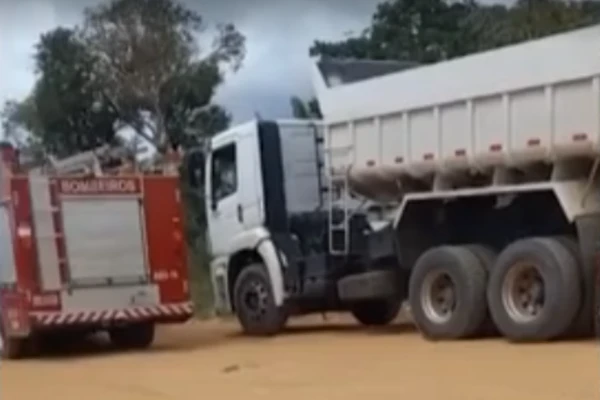 Ivair foi esmagado por caçamba por Reprodução