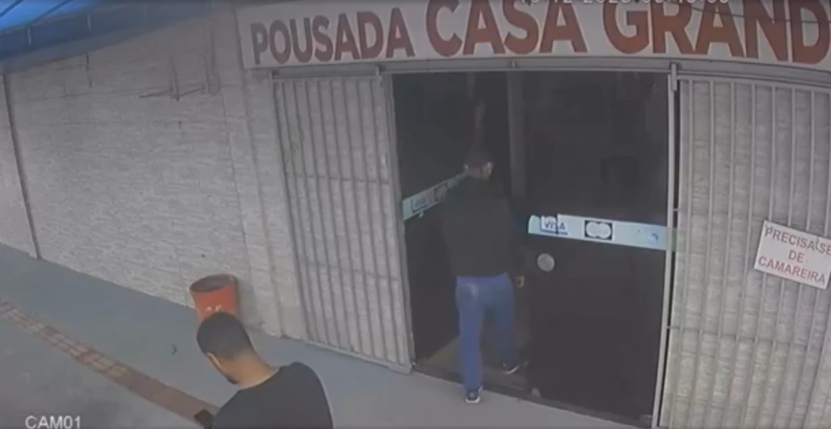 João Ferreira da Silva foi morto em frente a pousada por Reprodução