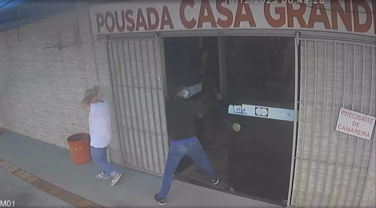 João Ferreira da Silva foi morto em frente a pousada por Reprodução
