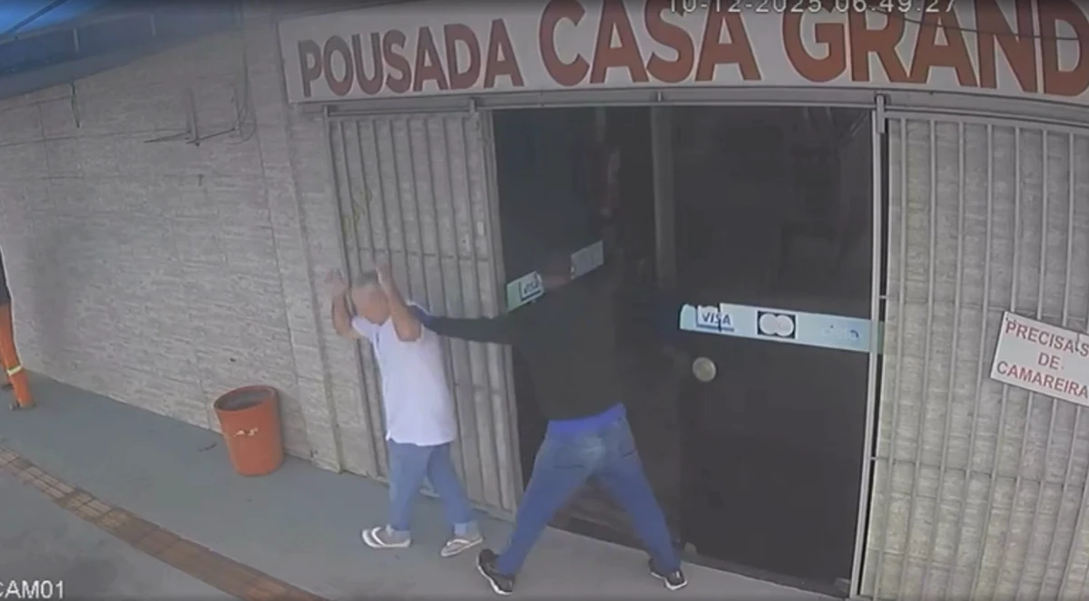João Ferreira da Silva foi morto em frente a pousada por Reprodução