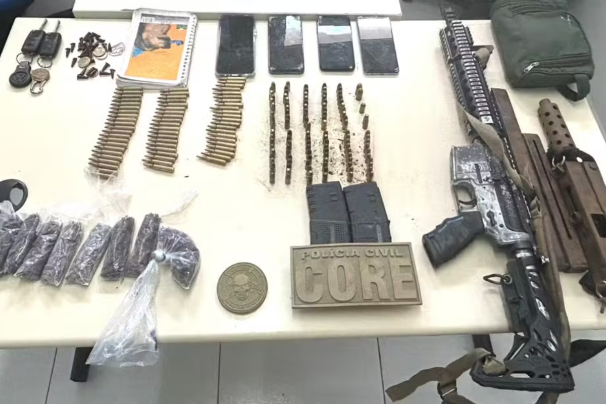 Material foi apreendido pela polícia por Polícia Civil