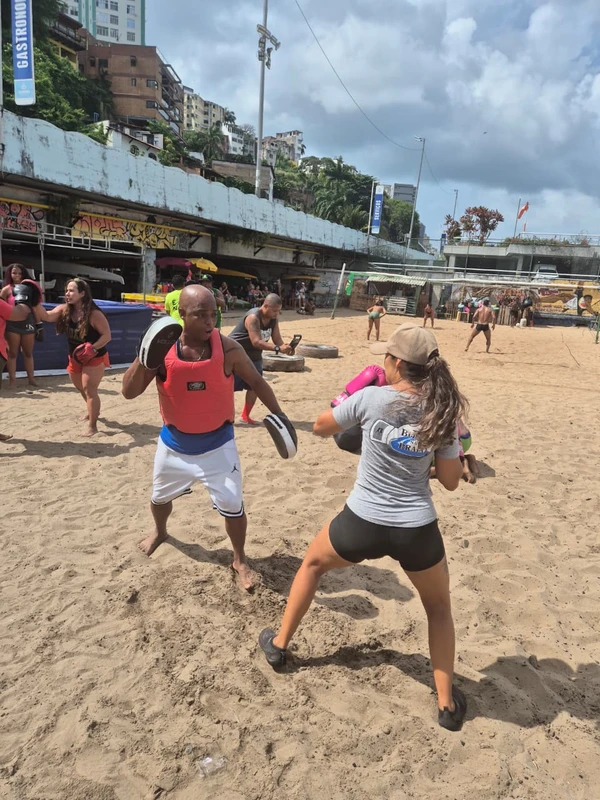 Boxe na Praia da Preguiça por Moysés Suzart