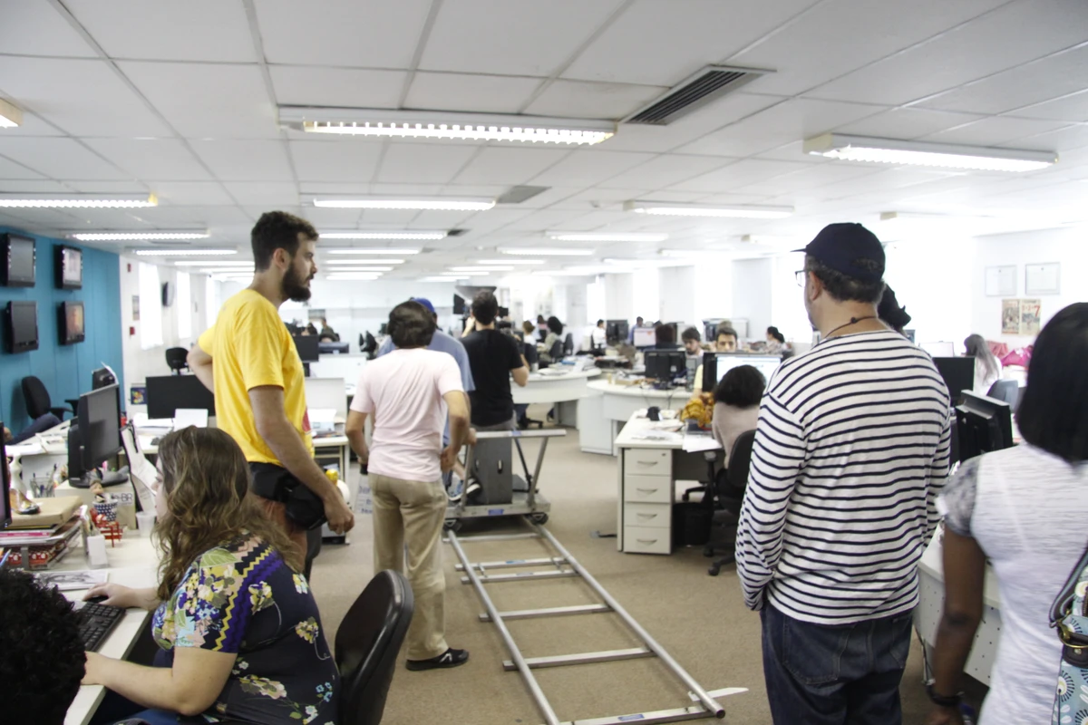 Gravação do documentário na redação do Correio por Almiro Lopes/Arquivo Correio
