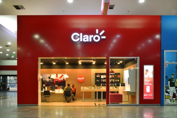 Claro por Reprodução