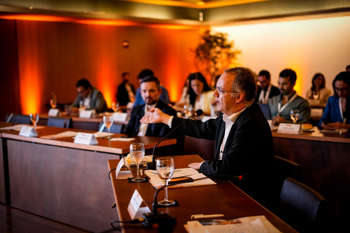 Encontro reuniu autoridades e organizações em debates sobre educação de qualidade a nível municipal por Real Time Produtora/Divulgação