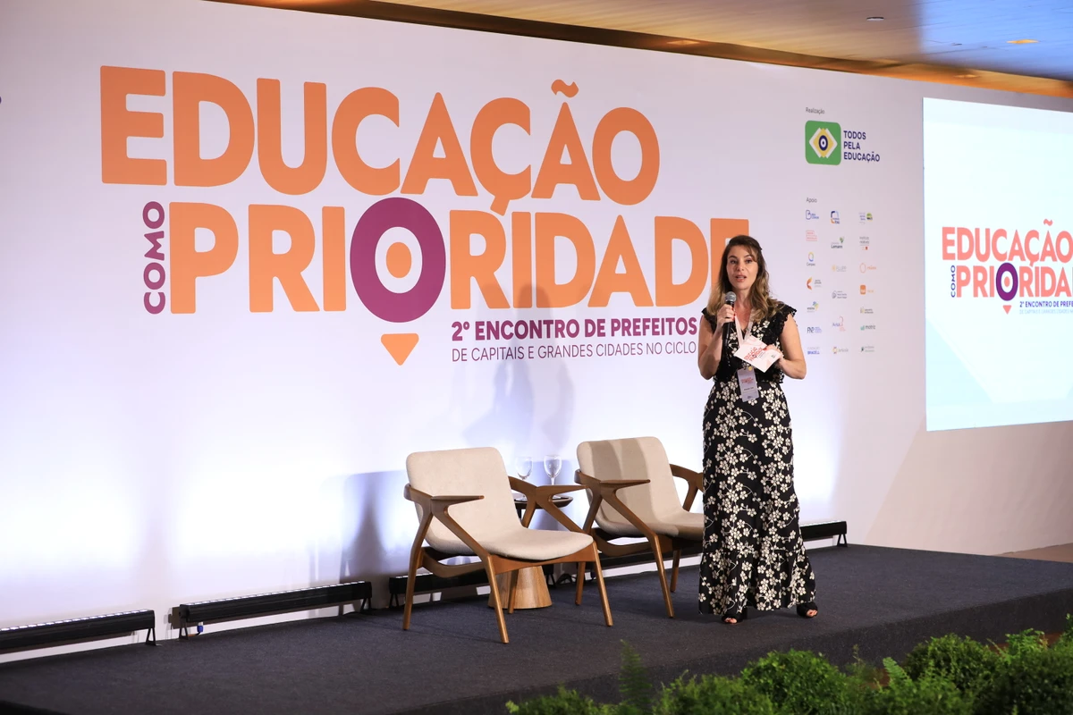 Encontro reuniu autoridades e organizações em debates sobre educação de qualidade a nível municipal por Real Time Produtora/Divulgação
