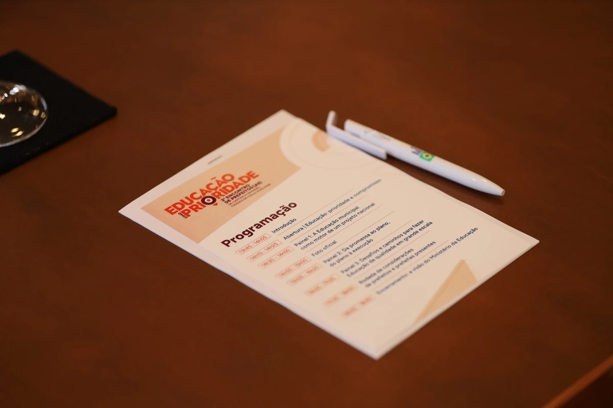 Encontro reuniu autoridades e organizações em debates sobre educação de qualidade a nível municipal por Real Time Produtora/Divulgação