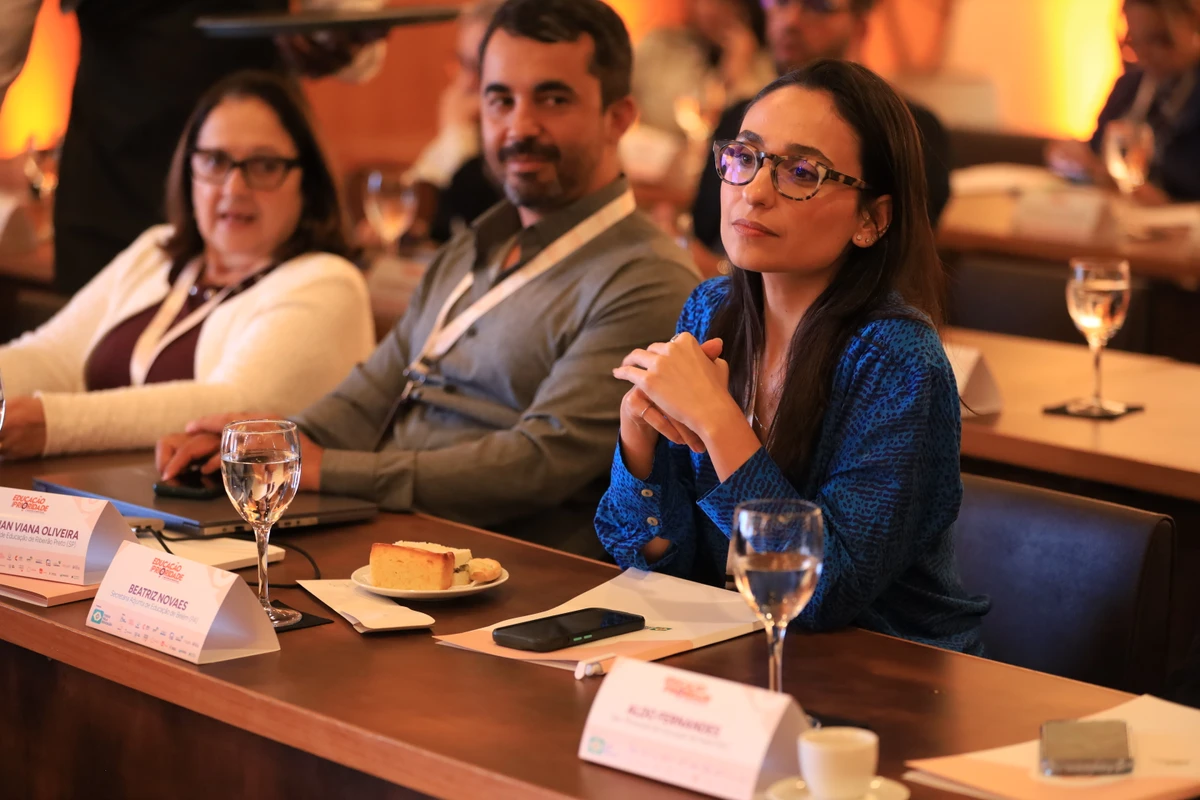 Encontro reuniu autoridades e organizações em debates sobre educação de qualidade a nível municipal por Real Time Produtora/Divulgação