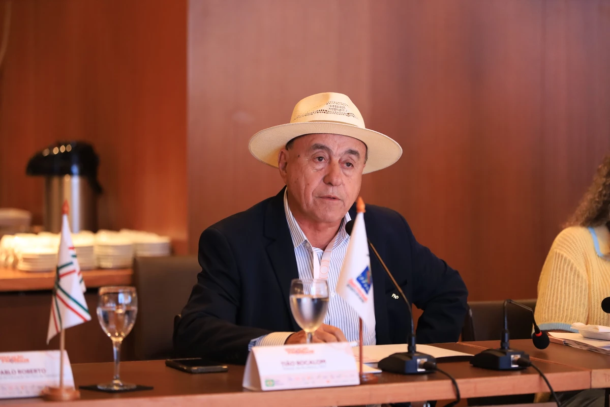 Encontro reuniu autoridades e organizações em debates sobre educação de qualidade a nível municipal por Real Time Produtora/Divulgação