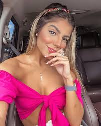 Hariany Almeida por Reprodução