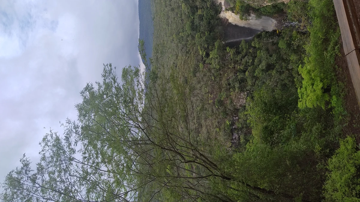 Mirante para a Cachoeira do Mosquito, que recebe este nome por conta dos pequenos diamantes que eram encontrados lá por Donaldson Gomes/CORREIO