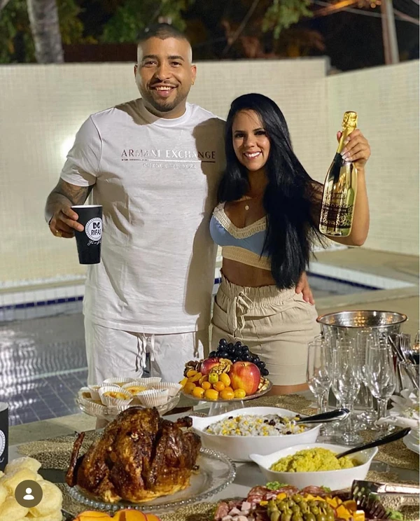 O casal 'DG Rifas' e 'Naroka' é assassinado a tiros num condomínio em Barra de Jacuípe por Acervo Pessoal