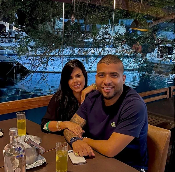 O casal 'DG Rifas' e 'Naroka' é assassinado a tiros num condomínio em Barra de Jacuípe por Acervo Pessoal