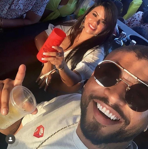 O casal 'DG Rifas' e 'Naroka' é assassinado a tiros num condomínio em Barra de Jacuípe por Acervo Pessoal