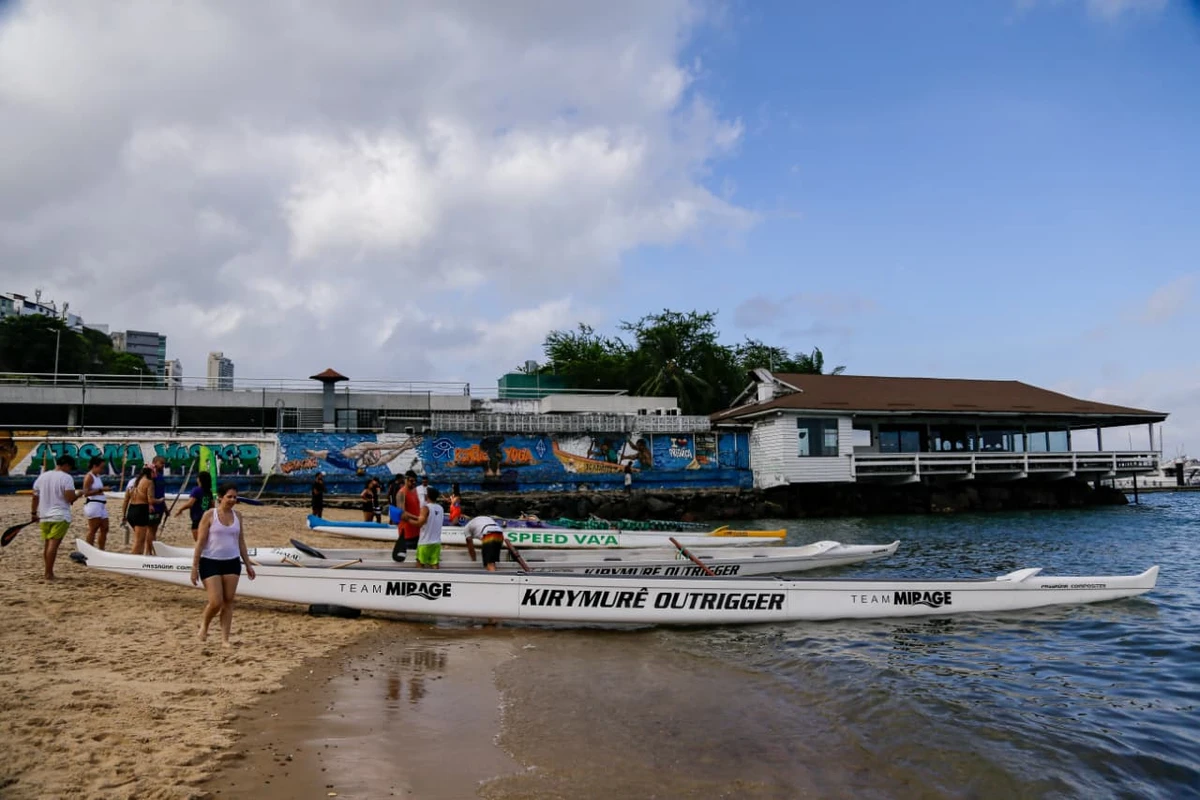 O esporte que transforma a Praia da Preguiça por Arisson Marinho
