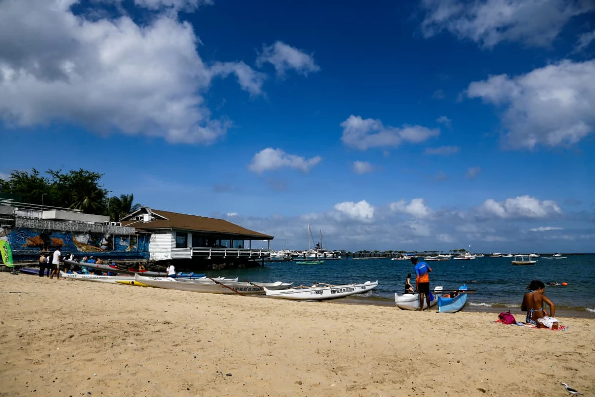 O esporte que transforma a Praia da Preguiça por Arisson Marinho