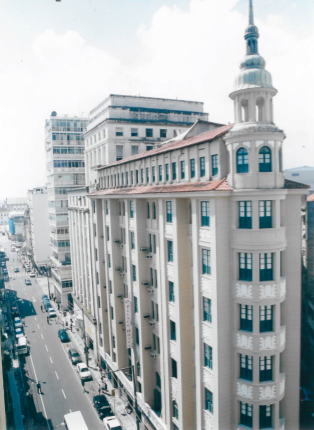 Considerada por Jorge Amado como o “coração de Salvador”, a Rua Chile pulsava elegância e movimento. por Arquivo CORREIO