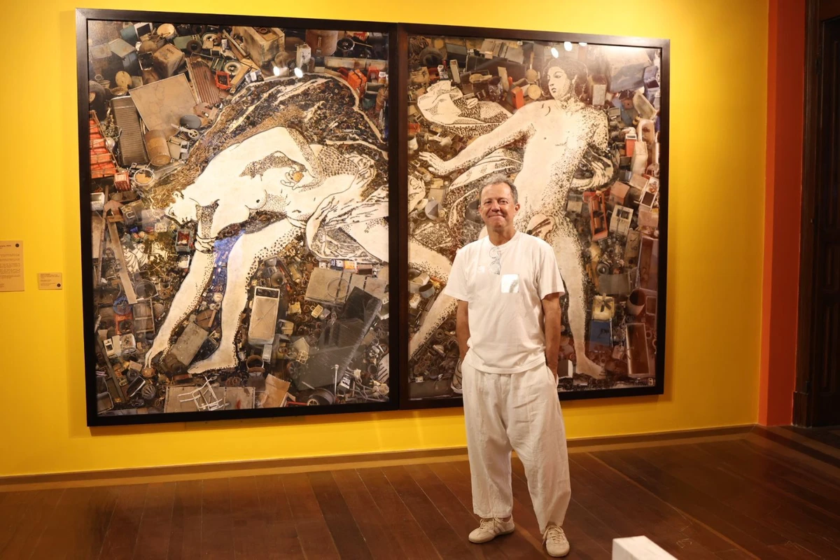 “Vik Muniz a Olho Nu” apresenta obras de 40 anos de carreira de Vik Muniz