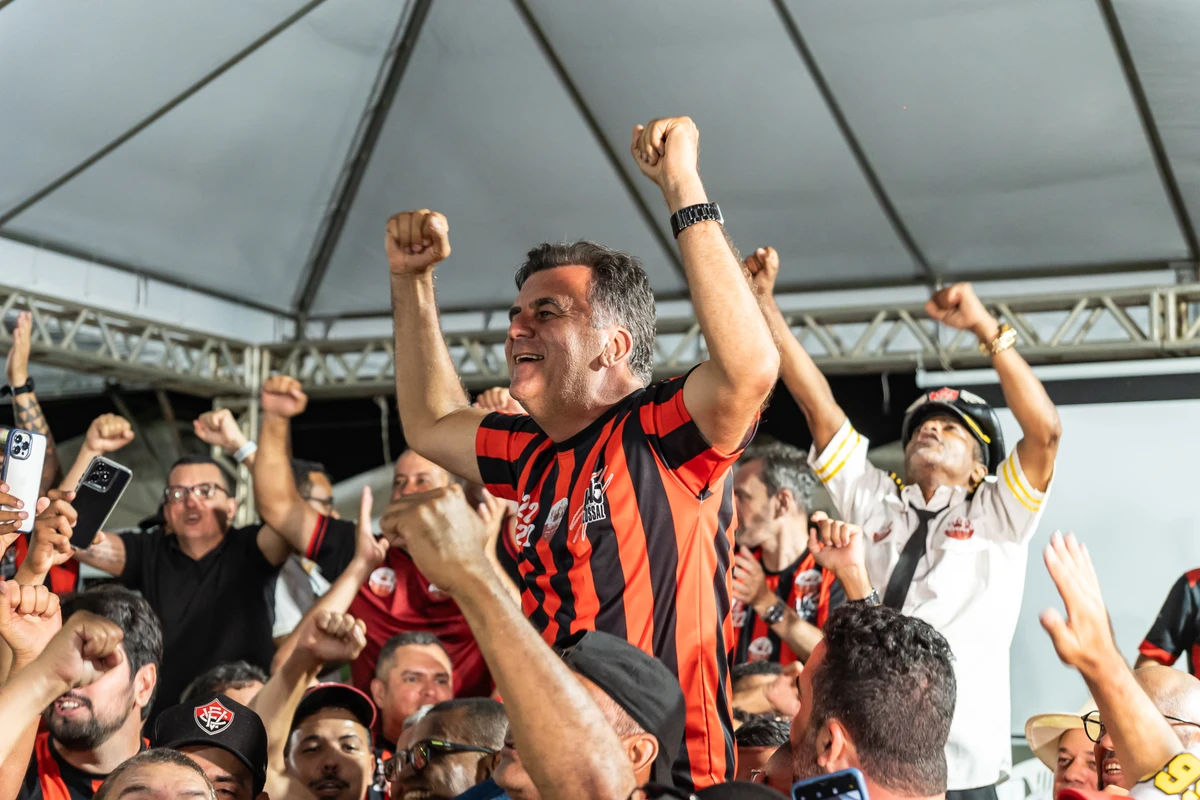 Fábio Mota foi reeleito presidente do Vitória até 2028