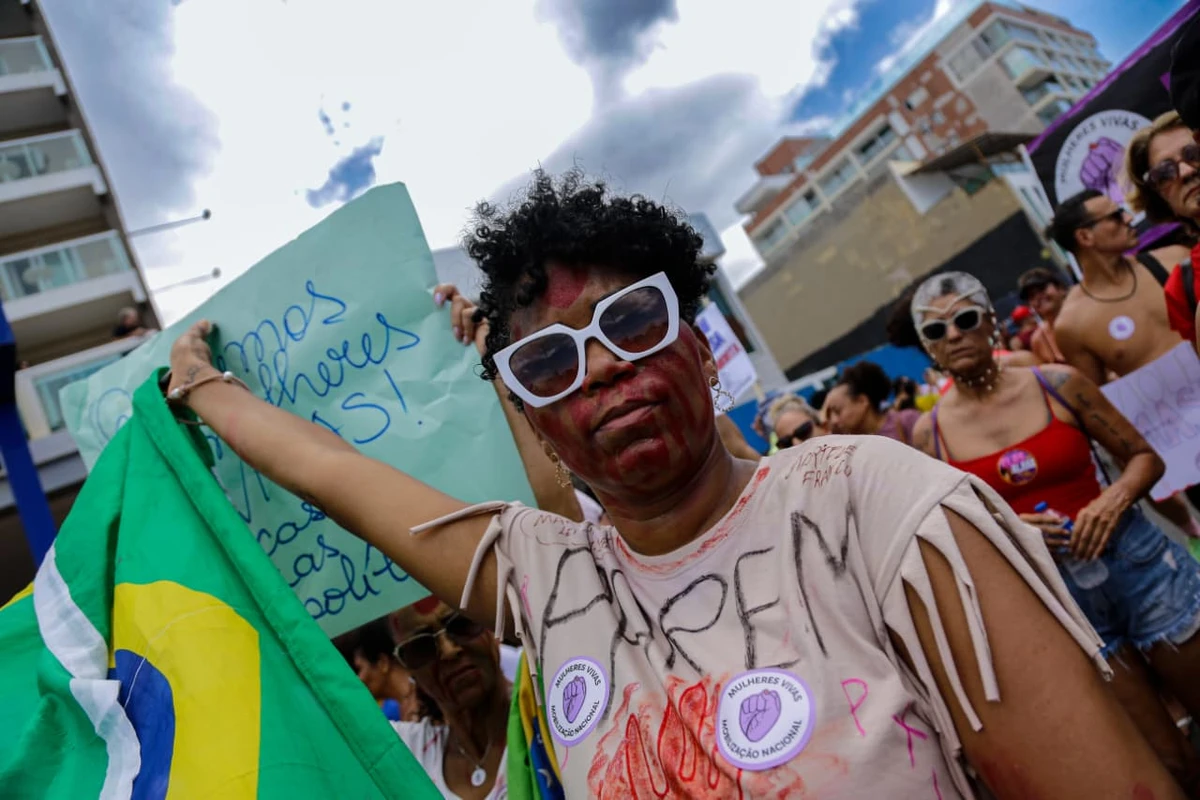 Mobilização ocupou Salvador em protesto contra a violência de gênero por Arisson Marinho/CORREIO