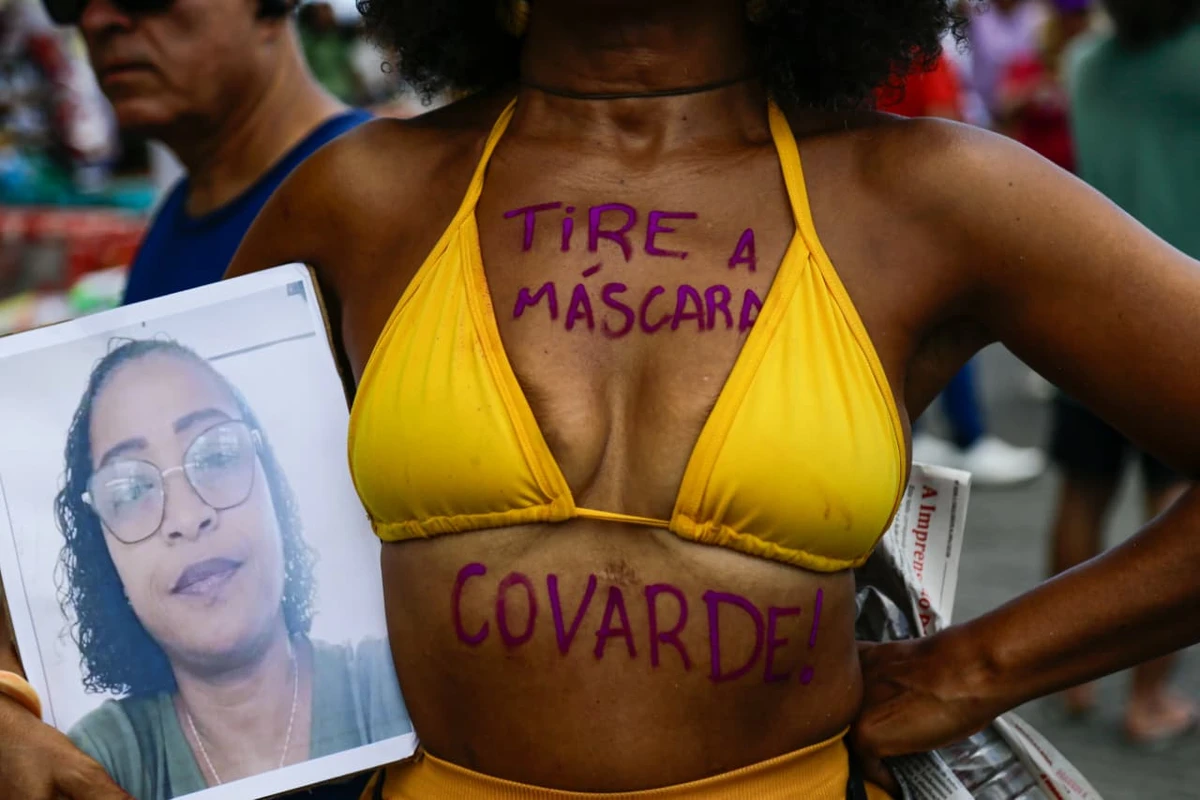 Mobilização ocupou Salvador em protesto contra a violência de gênero por Arisson Marinho/CORREIO