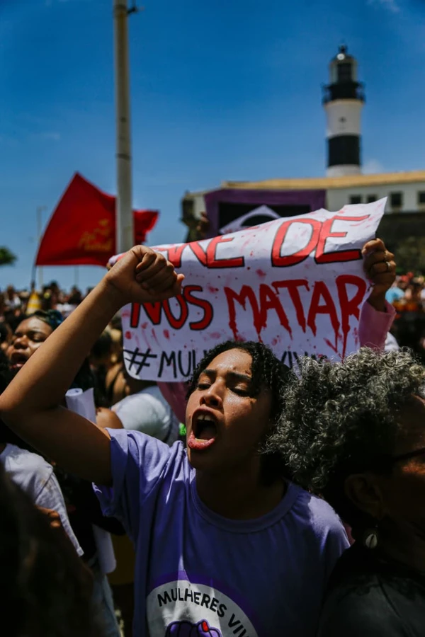 Mobilização ocupou Salvador em protesto contra a violência de gênero por Arisson Marinho/CORREIO