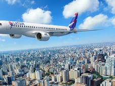 Imagem - A Latam abre vagas para comandantes e copilotos do novo Embraer E195-E2