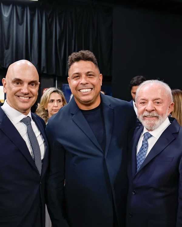 Inauguração do SBT News vira assunto após gesto de Silvia Abravanel nas redes por Ricardo Stuckert