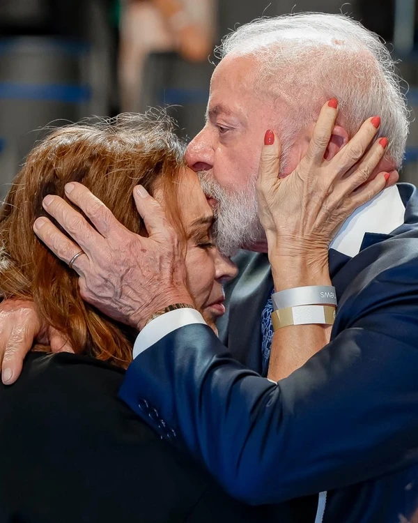 Inauguração do SBT News vira assunto após gesto de Silvia Abravanel nas redes por Ricardo Stuckert