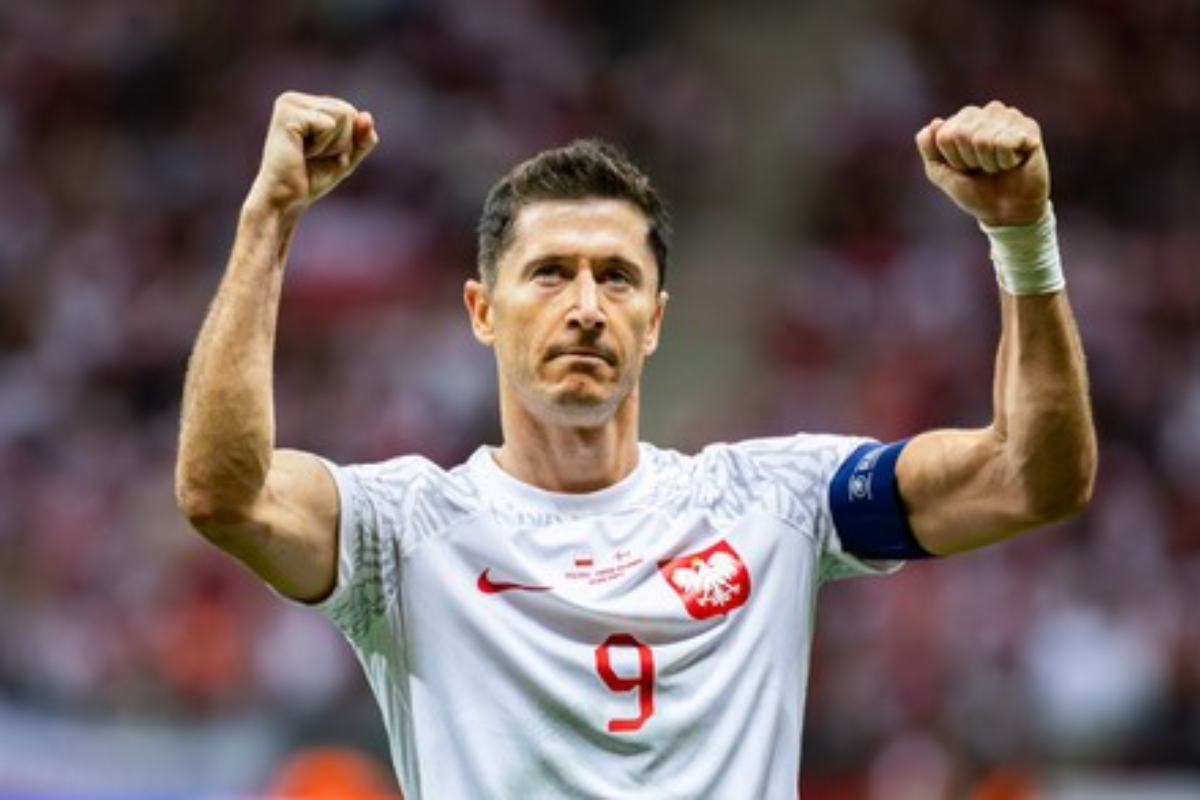 2020: Robert Lewandowski (POL) - Bayern de Munich  por Shutterstock 