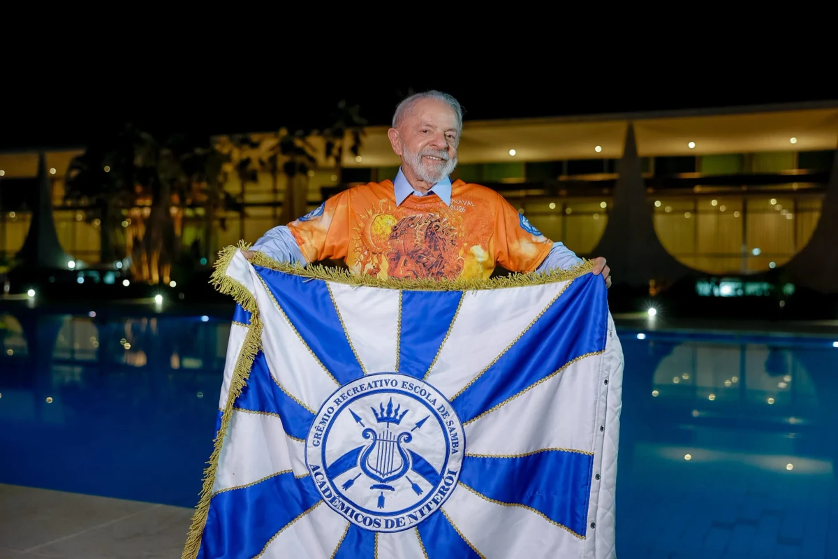 Lula e diretoria da Acadêmicos de Niterói por Ricardo Stuckert