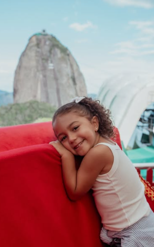 Primeira vez de Lore, Liz e família no Cristo Redentor (RJ) por Reprodução / Instagram