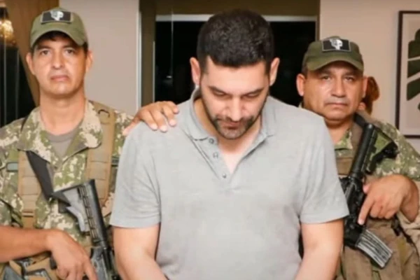 Rodrigo Alvarenga Paredes por Reprodução