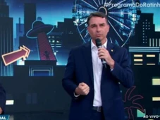 Imagem - Em meio à polêmica, Ratinho recebe Flávio Bolsonaro e reforça: 'O SBT é isento'