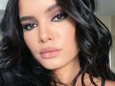 Imagem - Carol Macedo passa por cirurgia após prender dedo na porta do carro: 'Não consegui escapar'