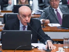 Imagem - José Serra é internado em São Paulo