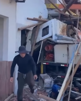 Acidente com caminhão em Palmeiras, na Chapada Diamantina por Reprodução