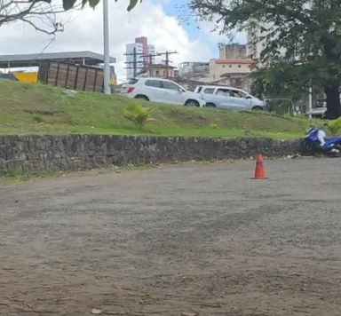 Acidente é registrado em área de treino para motos em Salvador por Leitor CORREIO