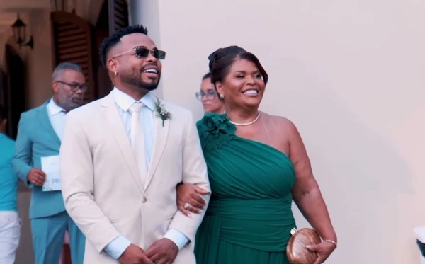 Cristian Bell se casa em cerimônia íntima ao lado de Ana Carla por Reprodução/Instagram