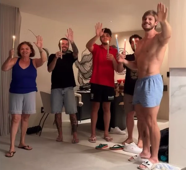 Família de Juliette se despede da influenciadora rezando o 'Pai-Nosso'