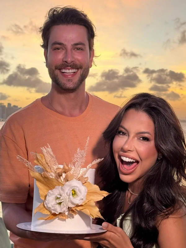 Gustavo Marsengo e Laís Caldas por Reprodução/Instagram