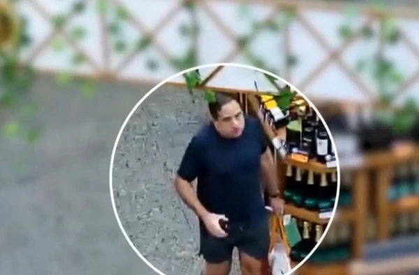 Juiz foi flagrado por câmeras de segurança por Reprodução