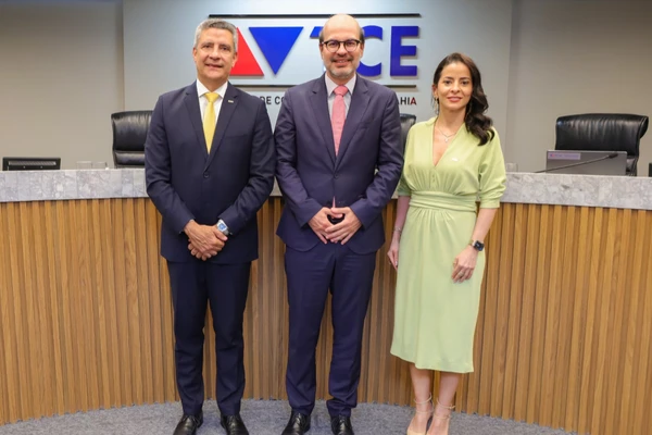 Mesa diretora do TCE eleita